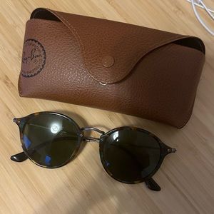 Ray-ban round icon tortoise shell sunglasses